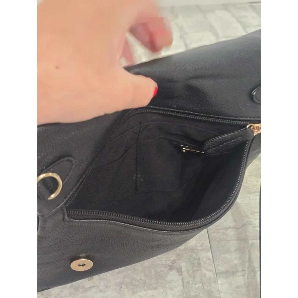 ALDO Black Croc-Embossed Clutch Wristlet Strap Handle Metal Gold Accent 10